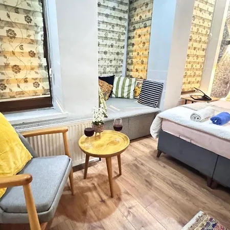 מלון דירות Taksim Camellia 3*